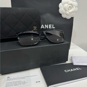 Chanel Wayfarer Sunglasses BRAND NEW